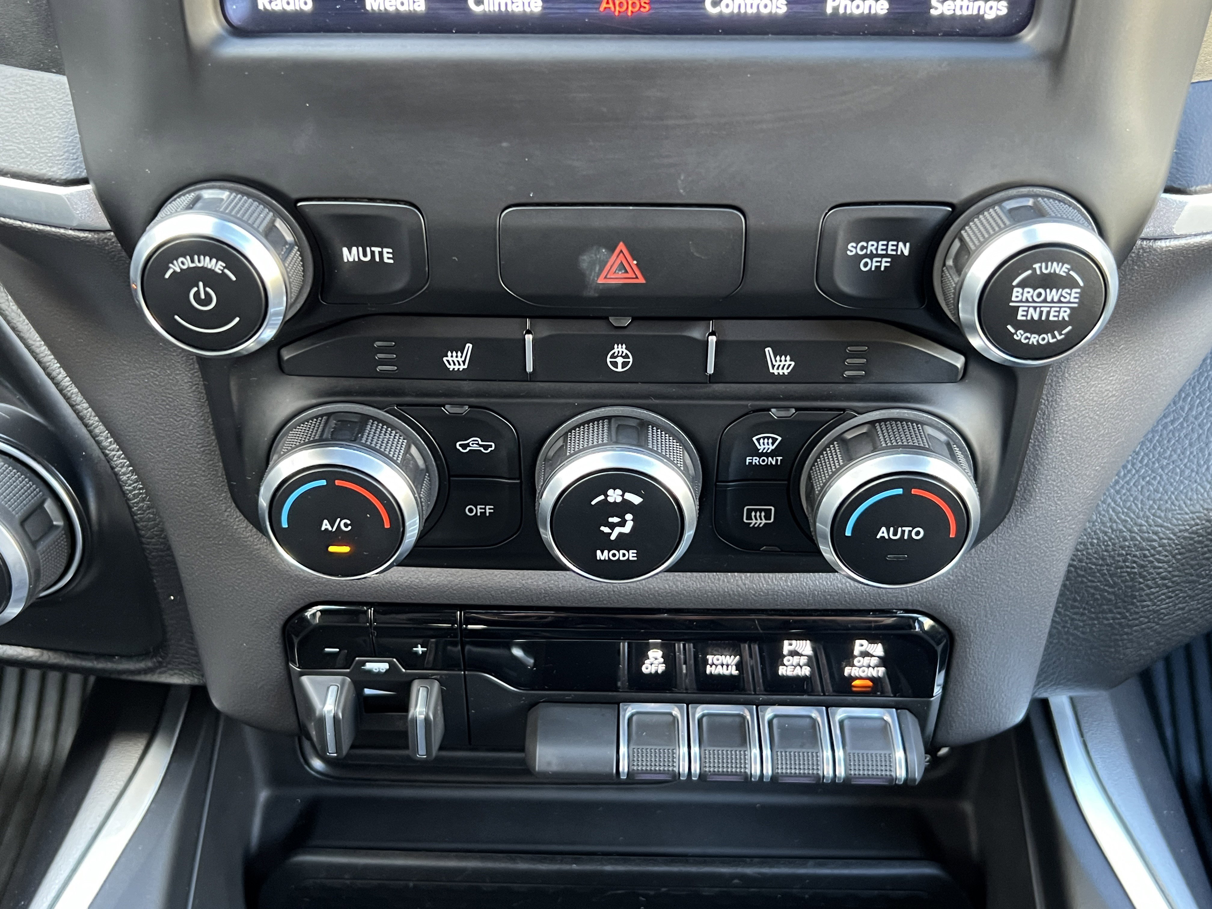 Used 2021 RAM 1500 Big Horn image 28