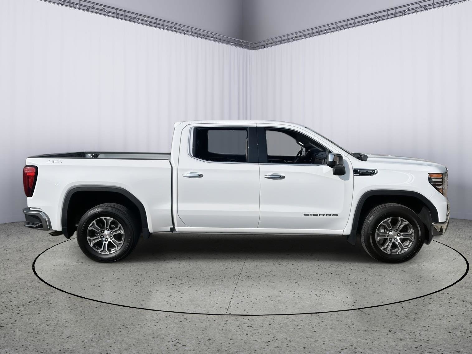 Used 2025 GMC Sierra 1500 SLT image 15