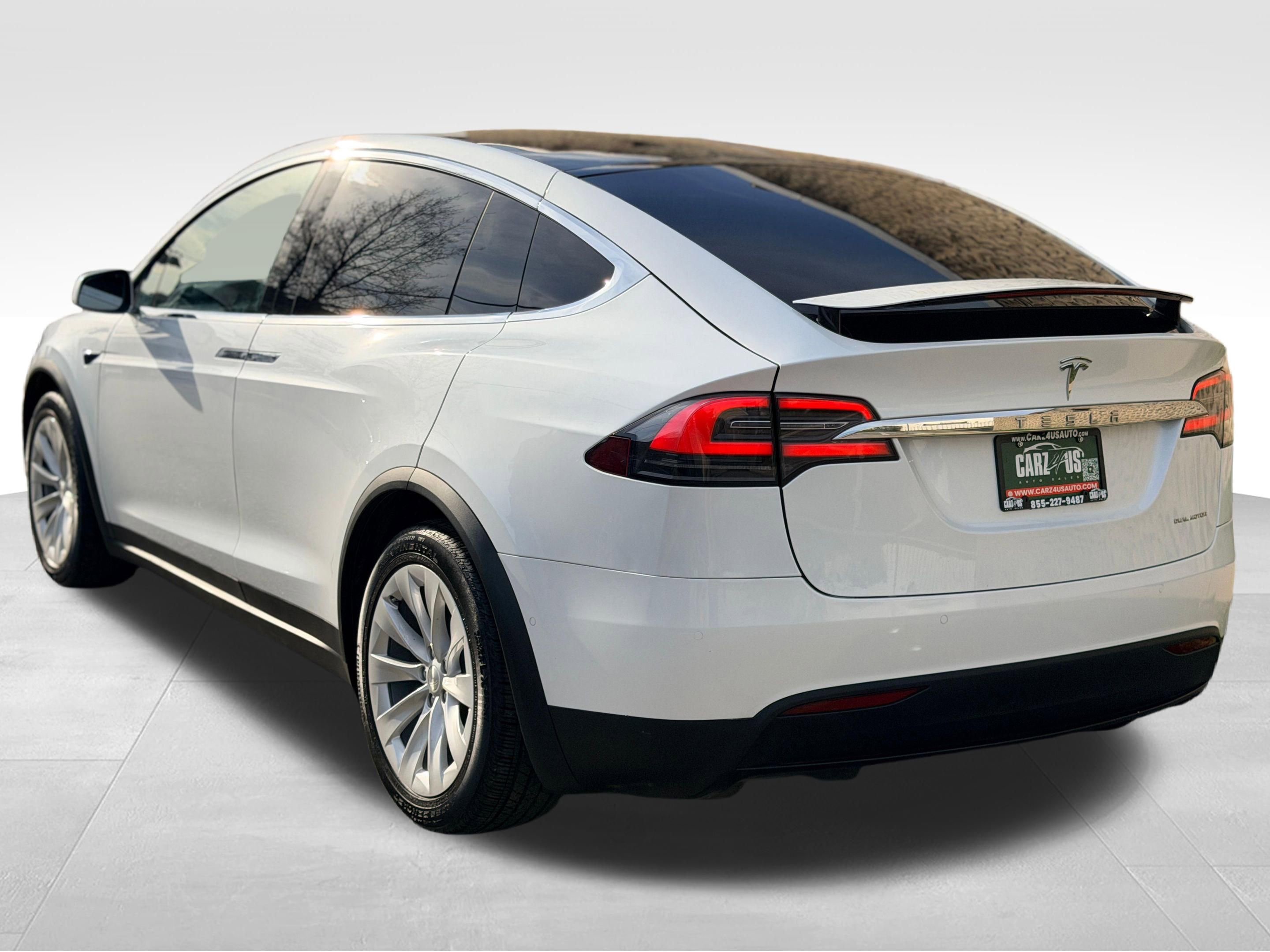 Used 2020 Tesla Model X Long Range image 16