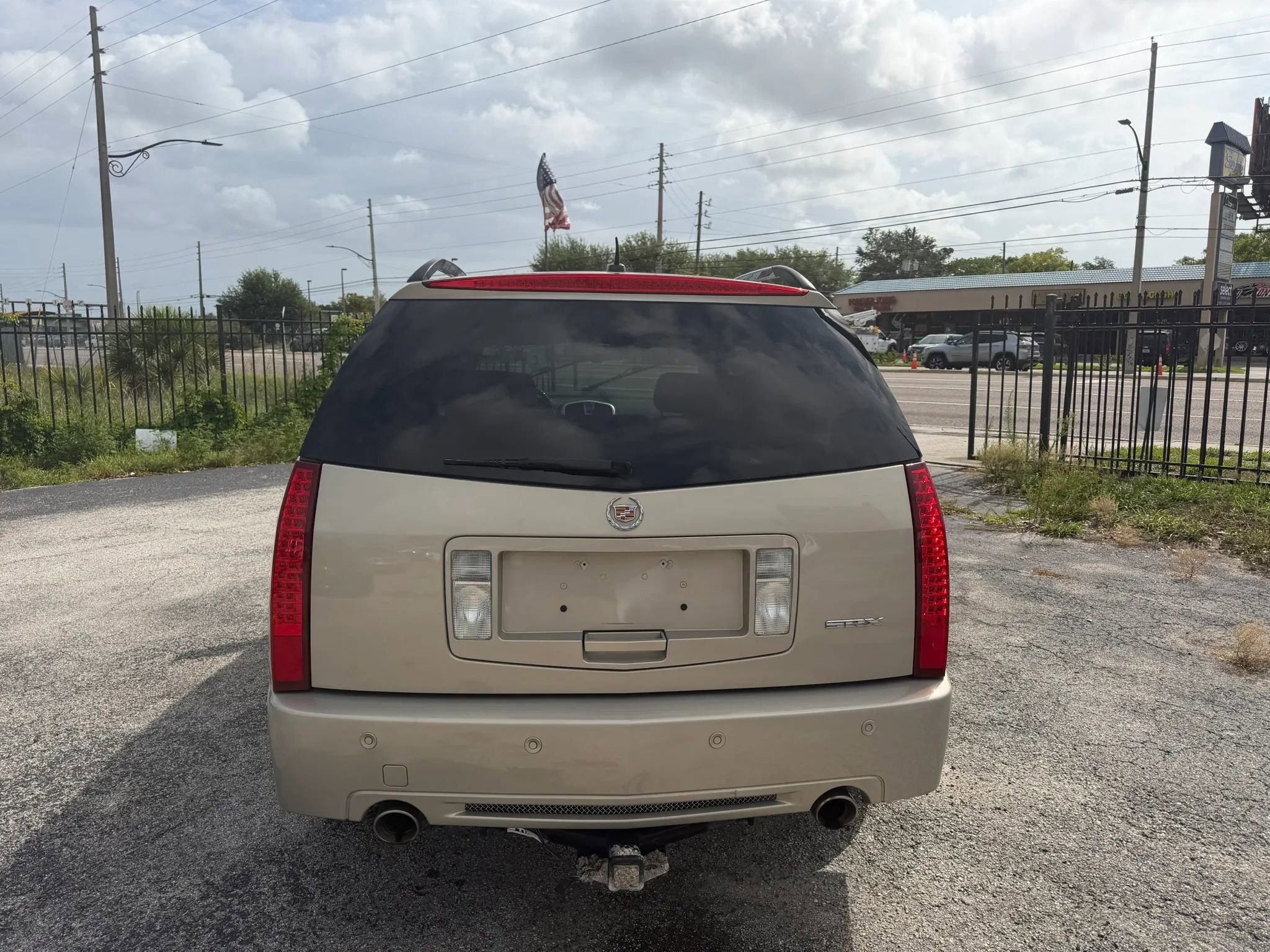Used 2008 Cadillac SRX w/ Utility Package RWD image 7