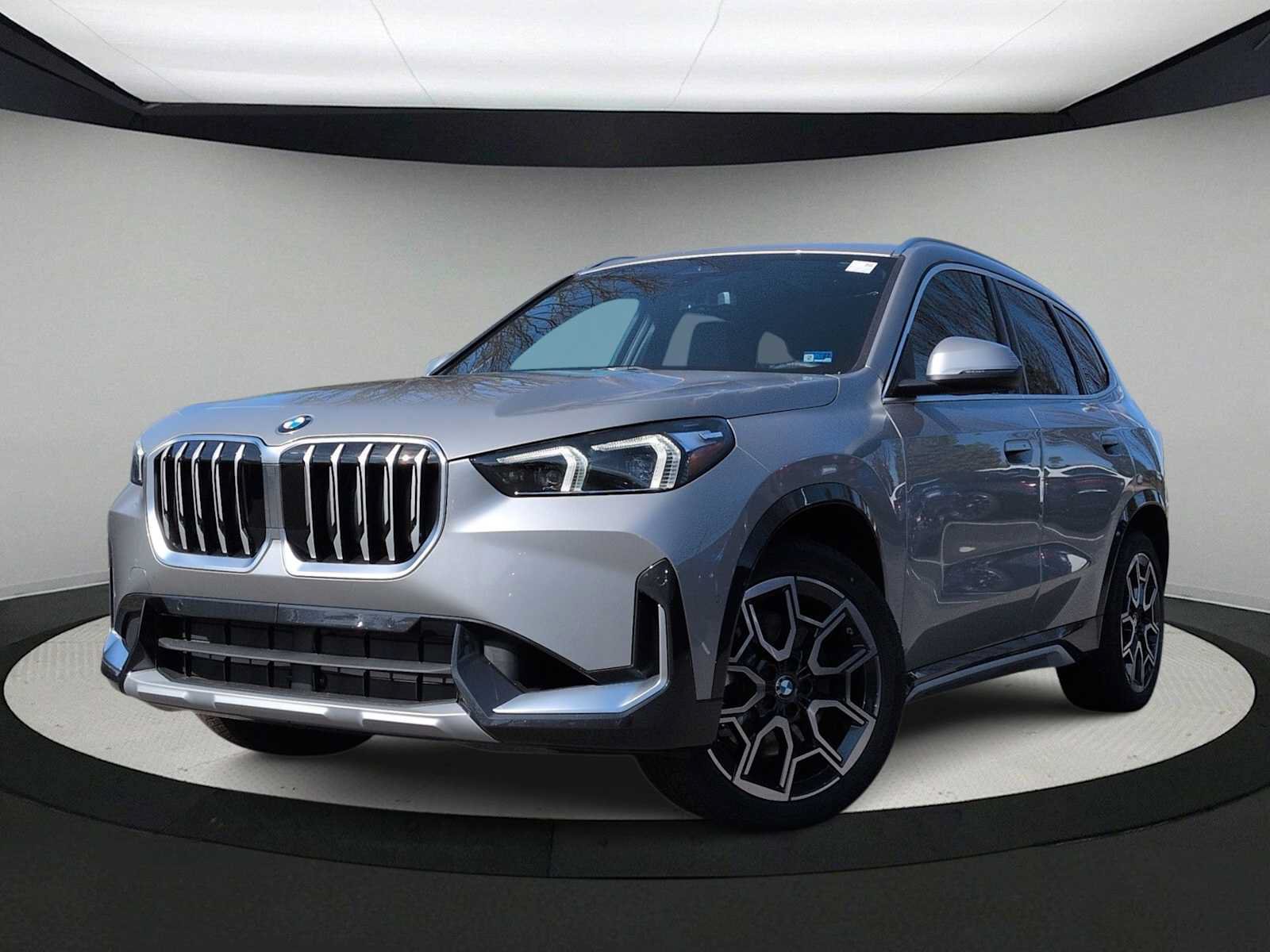Used 2026 BMW X1 xDrive28i w/ Convenience Package AWD/4WD image 1