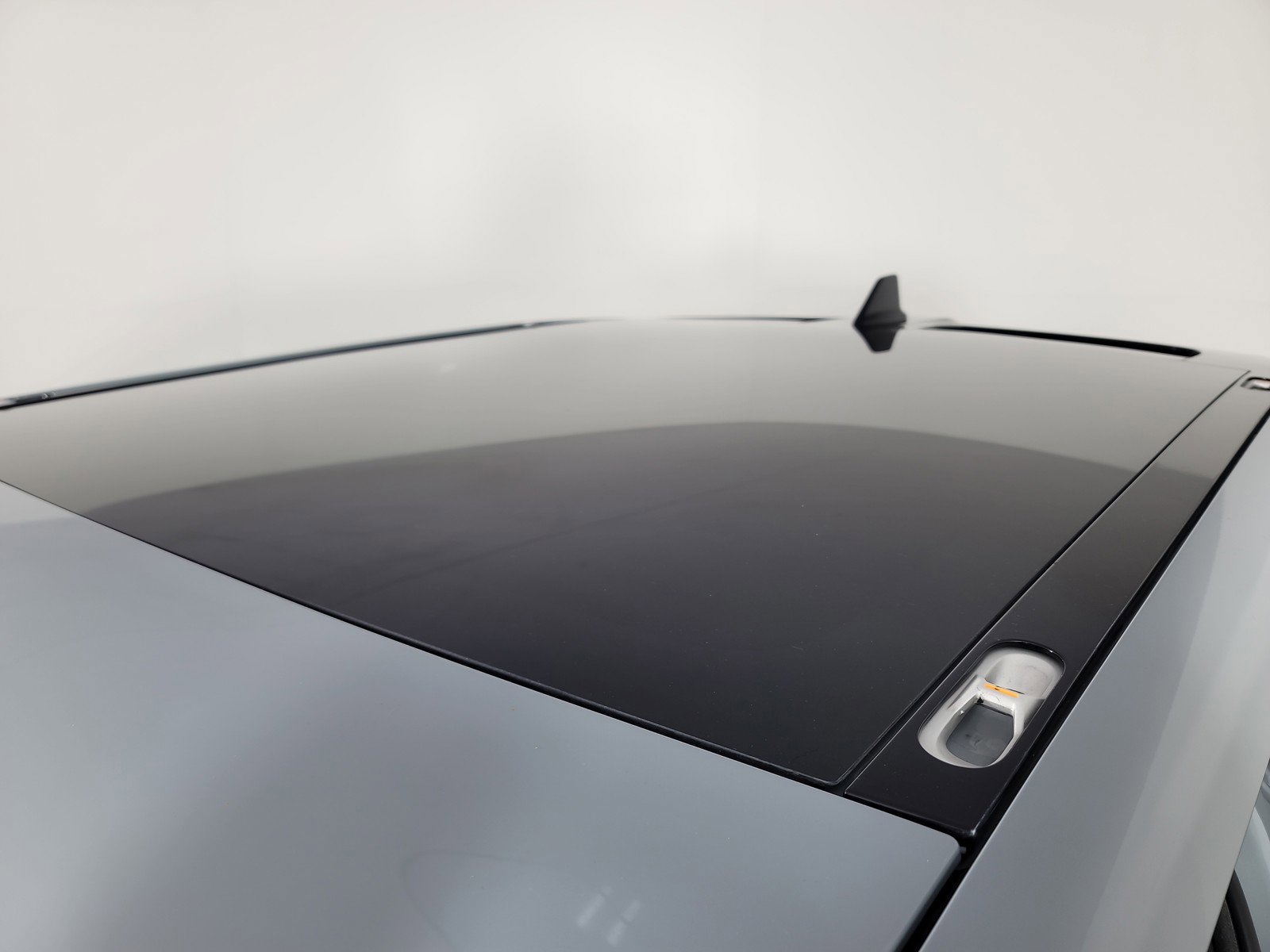 Used 2024 Rivian R1T Adventure AWD/4WD image 13