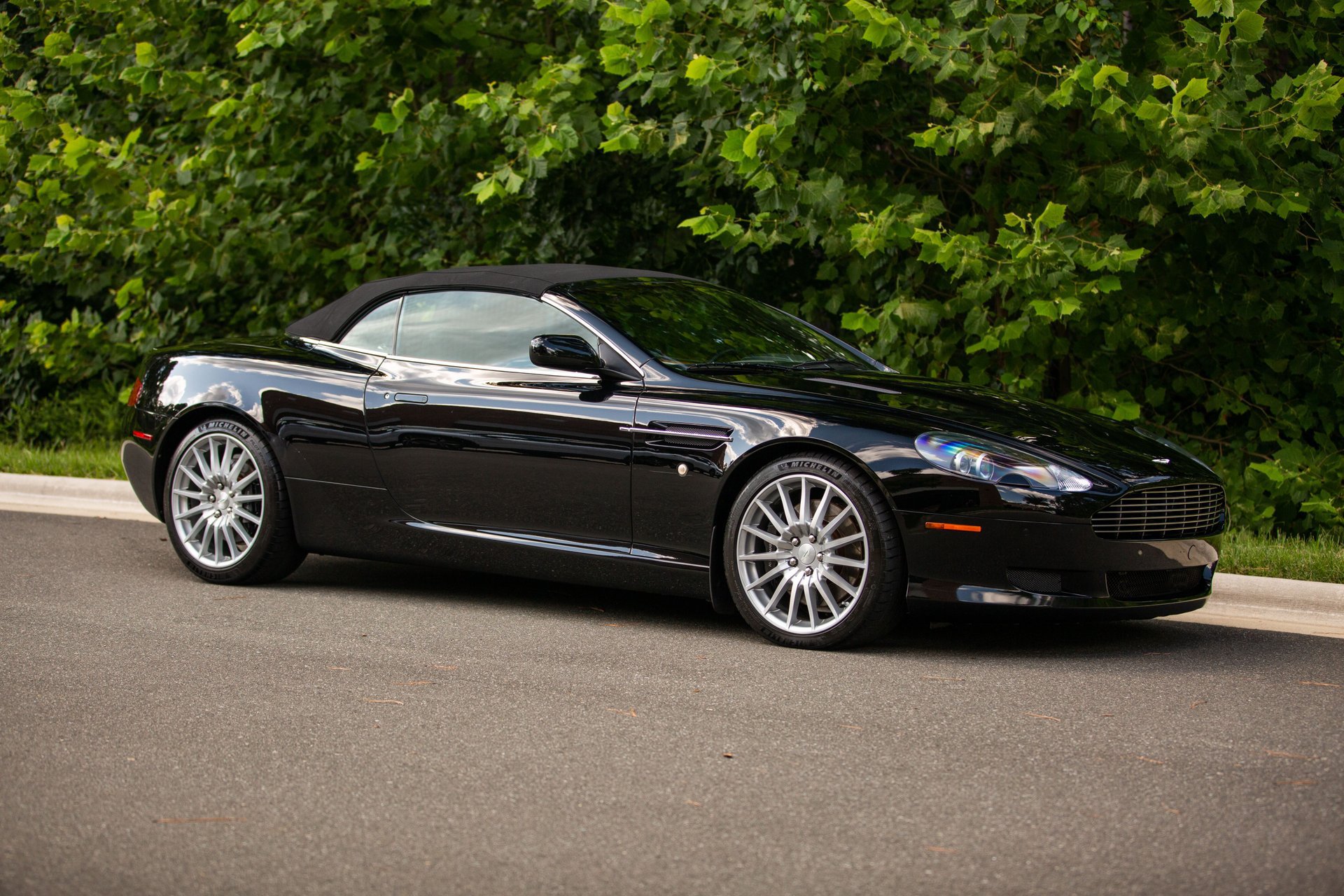 Used 2007 Aston Martin DB9 Volante RWD image 27