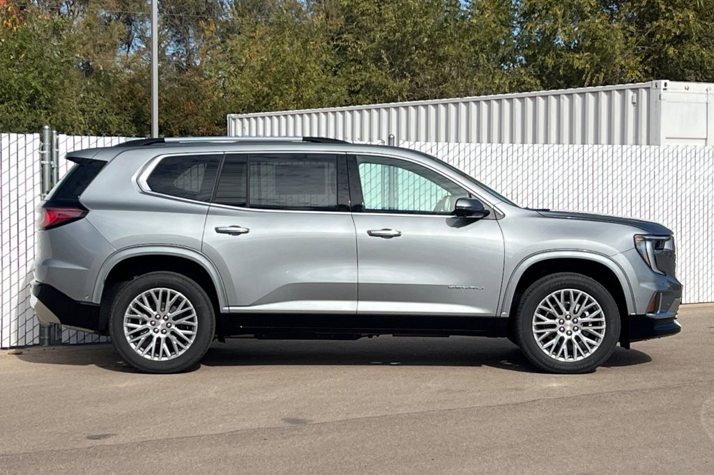 New 2026 GMC Acadia Denali w/ Super Cruise Package image 3