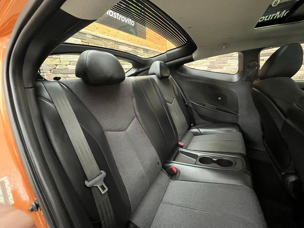 Used 2012 Hyundai Veloster w/ Style Pkg image 34