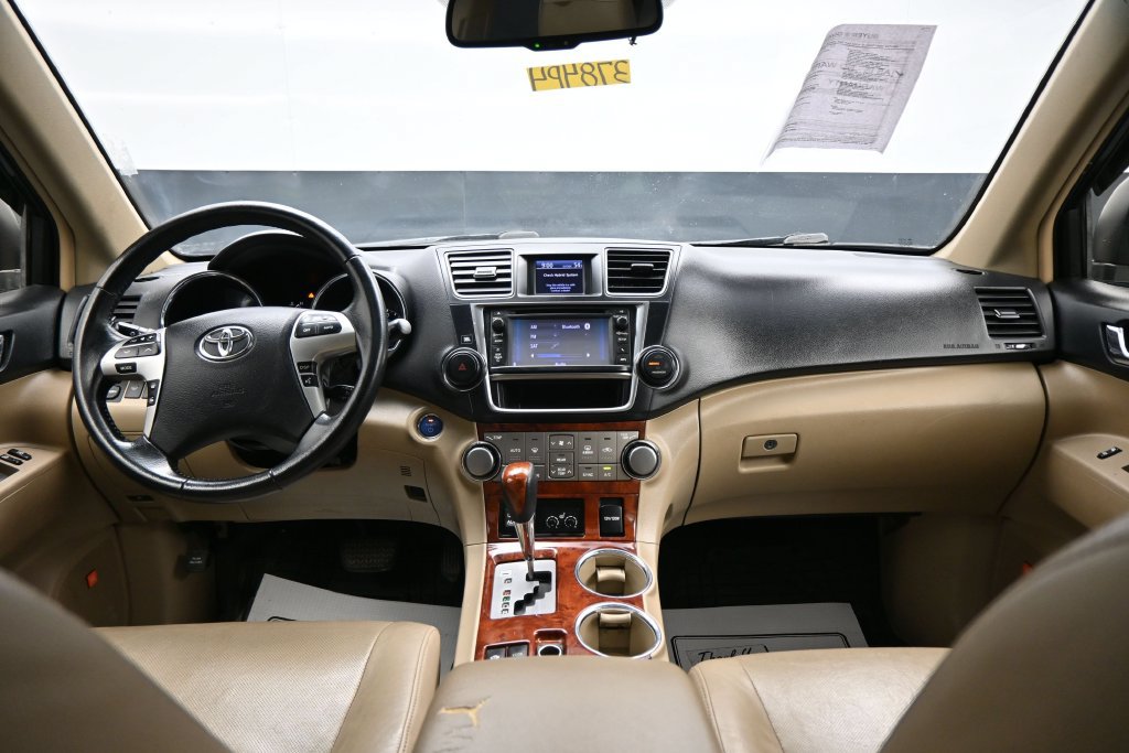Used 2013 Toyota Highlander Limited AWD/4WD image 15