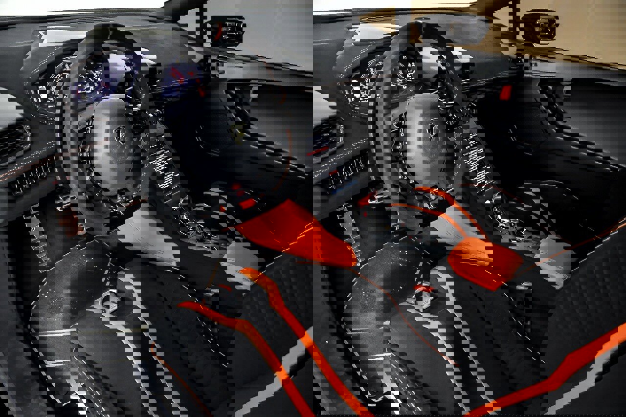 Used 2021 Lamborghini Huracan STO image 23