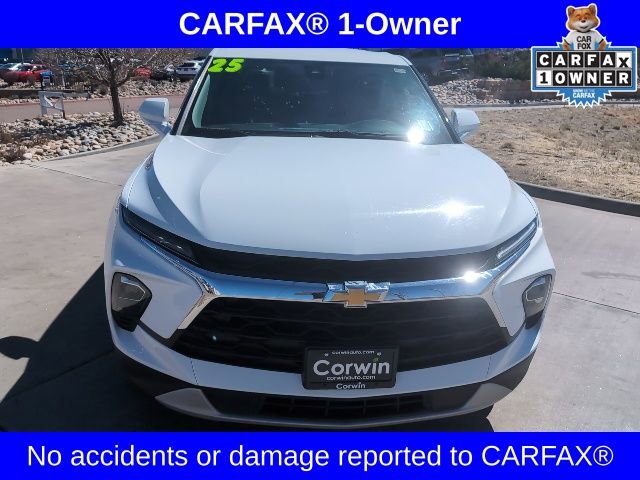 Used 2025 Chevrolet Blazer LT AWD/4WD image 2