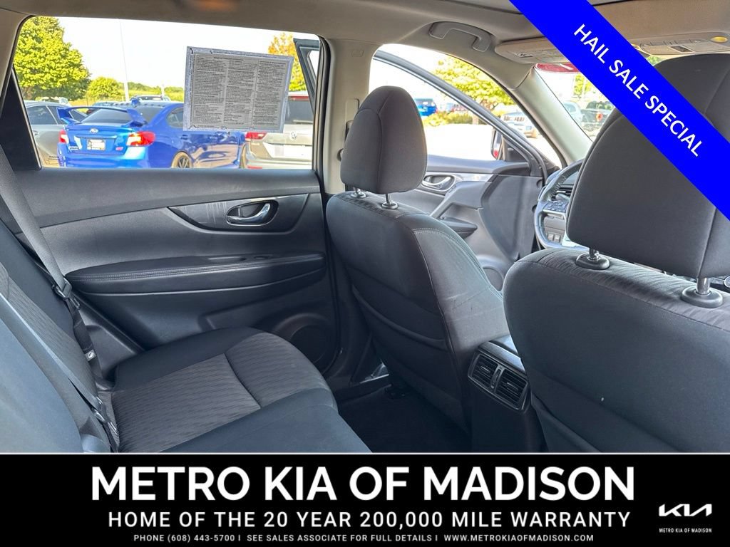 Used 2017 Nissan Rogue SV AWD/4WD image 40
