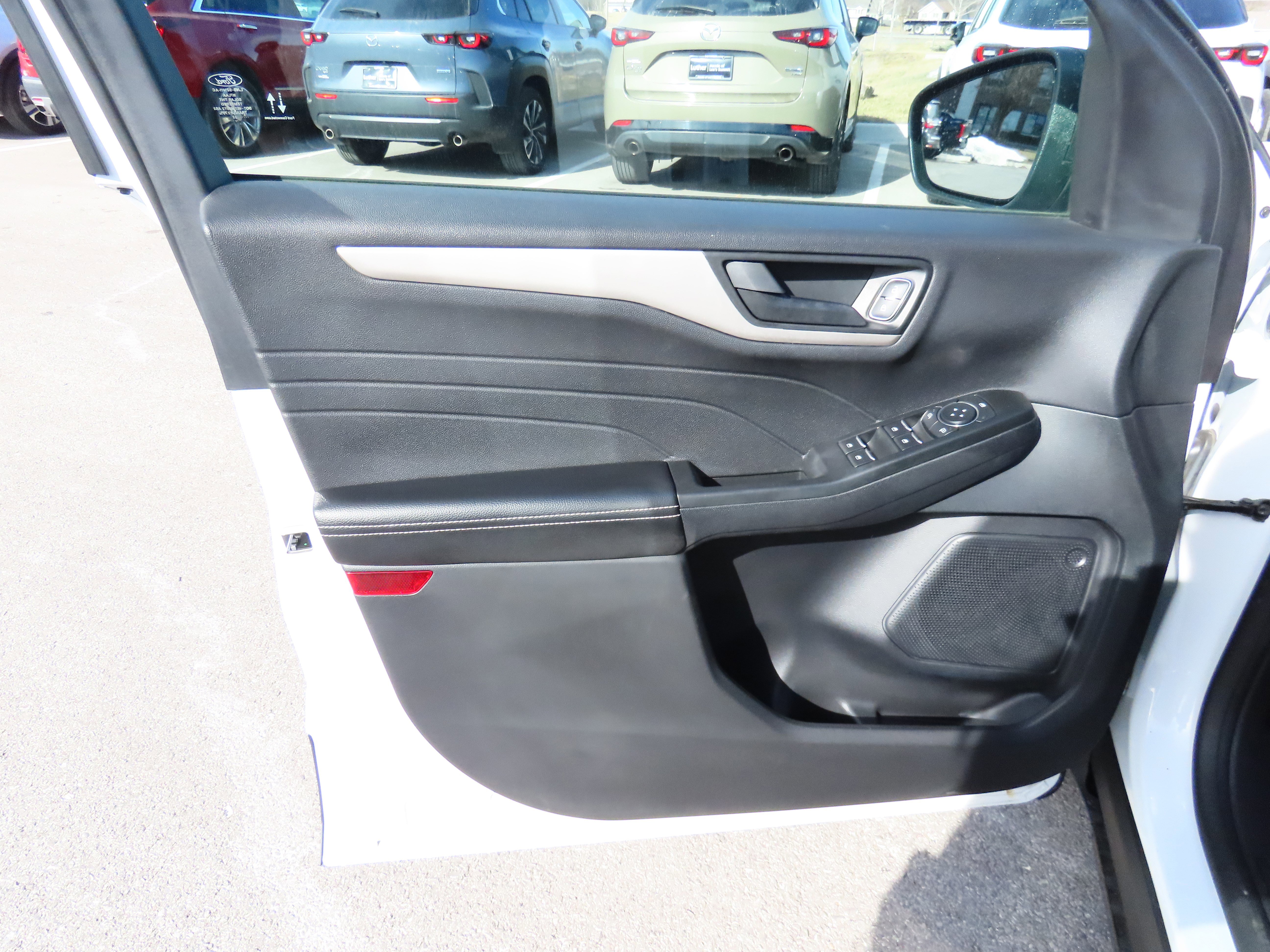 Used 2022 Ford Escape S image 18