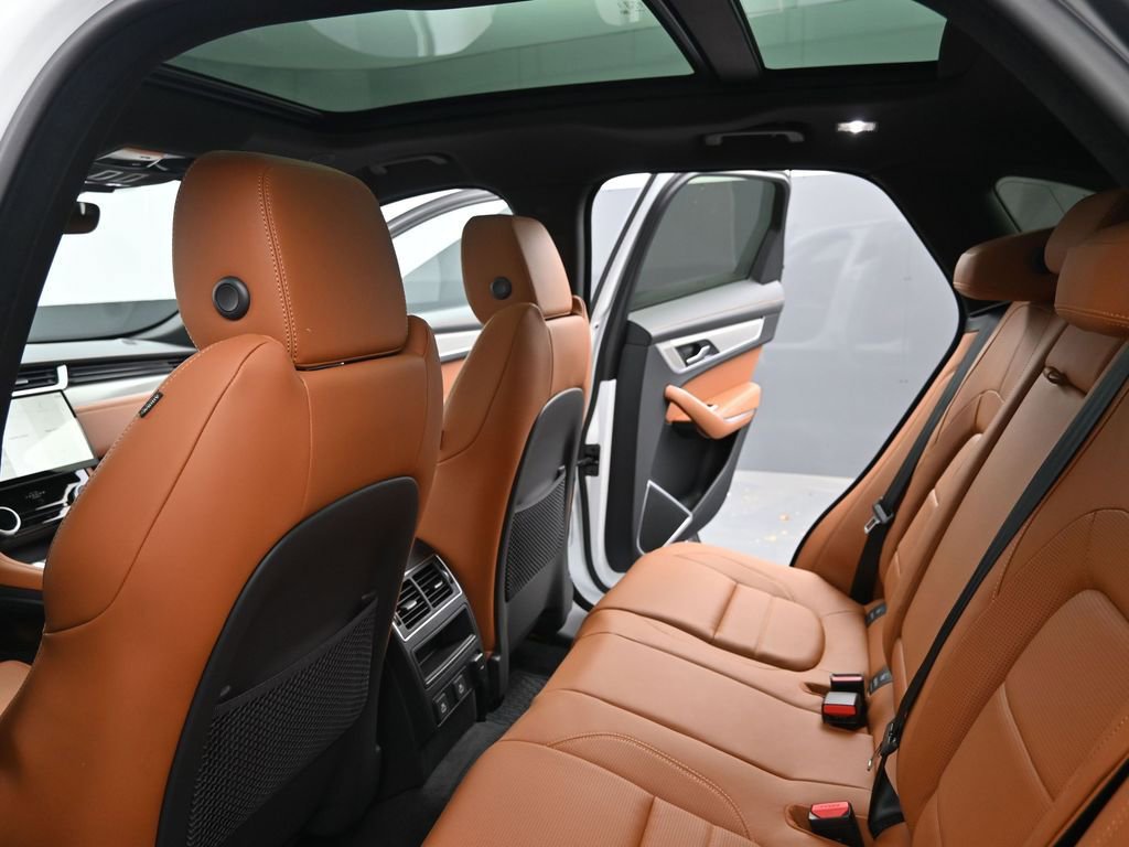 New 2026 Jaguar F-PACE R-Dynamic S image 16