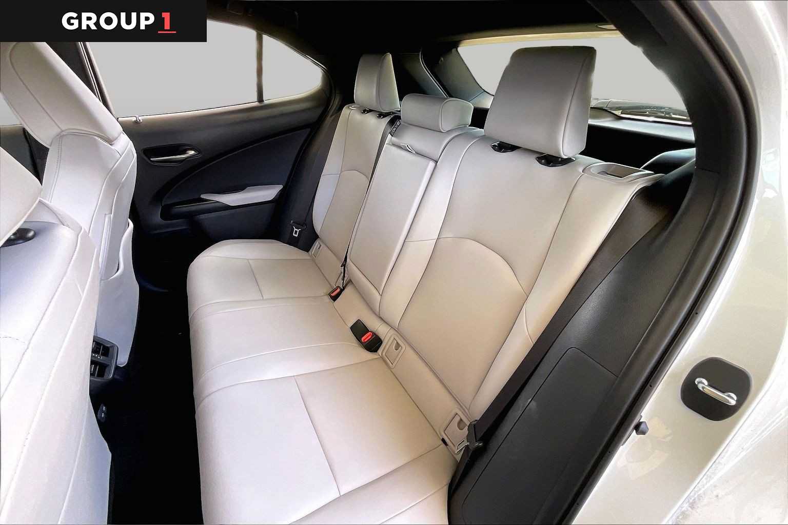 Certified 2026 Lexus UX 300h FWD image 18