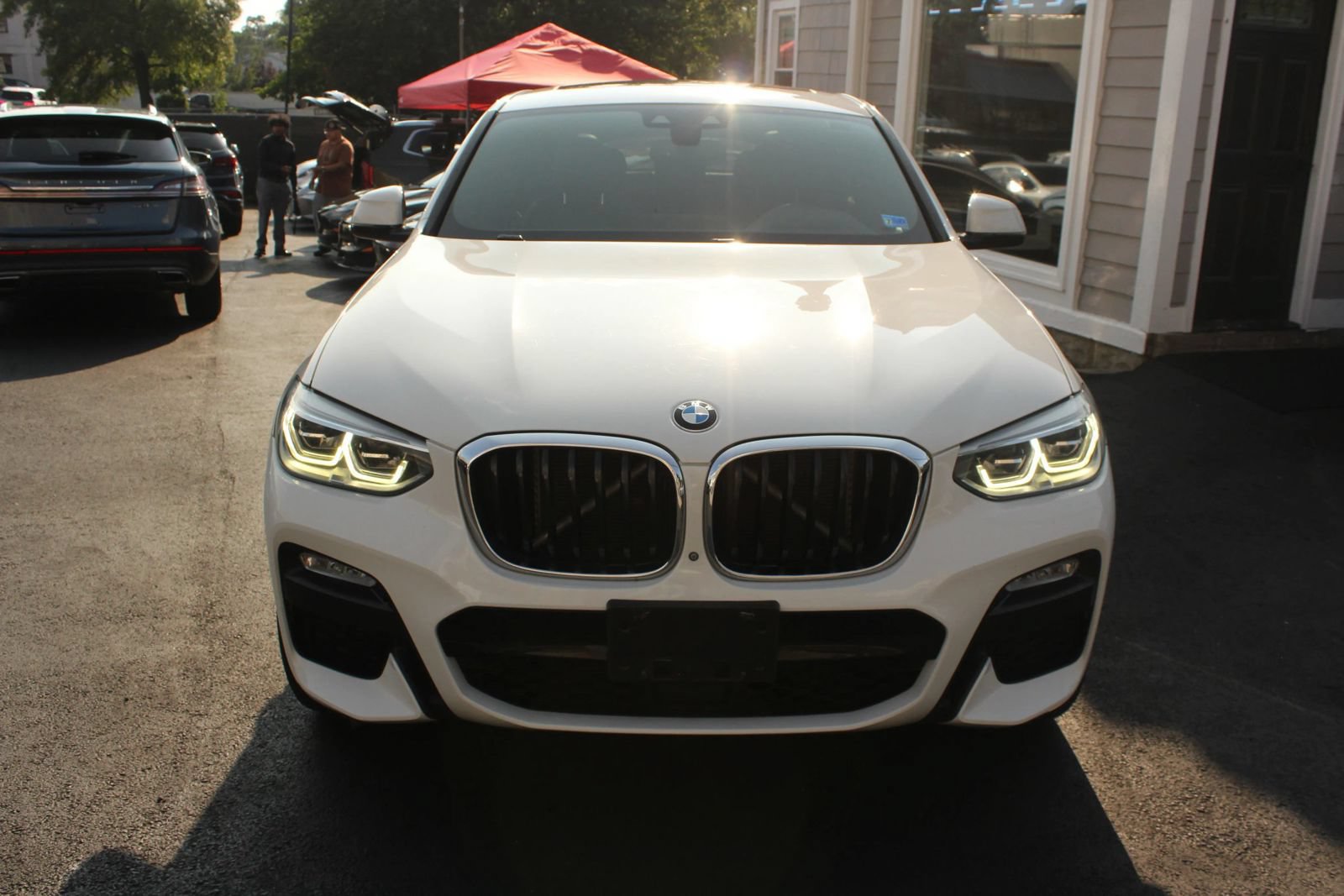 Used 2019 BMW X4 xDrive30i w/ Executive Package AWD/4WD image 2