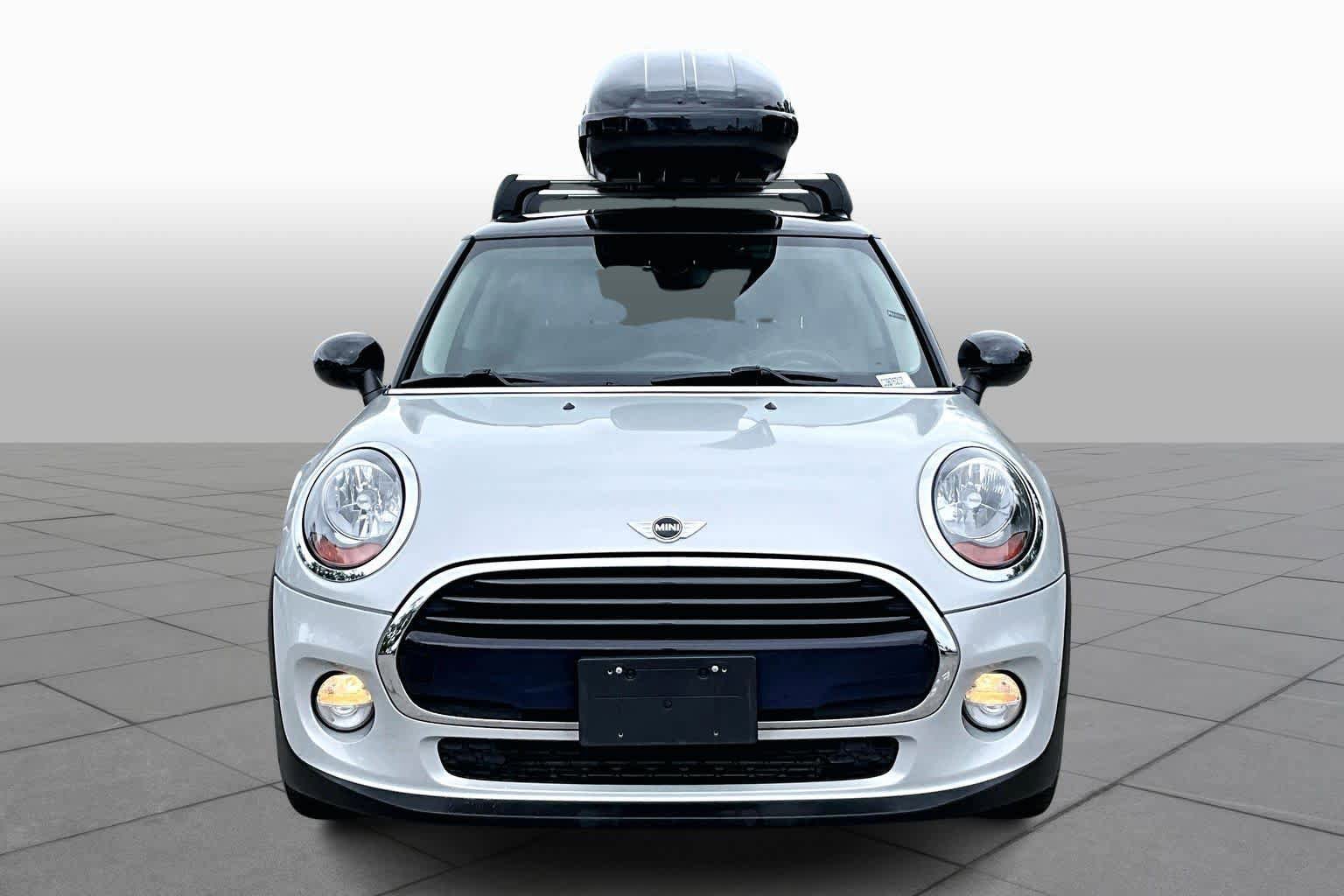 Used 2016 MINI Cooper 2-Door Hardtop image 4