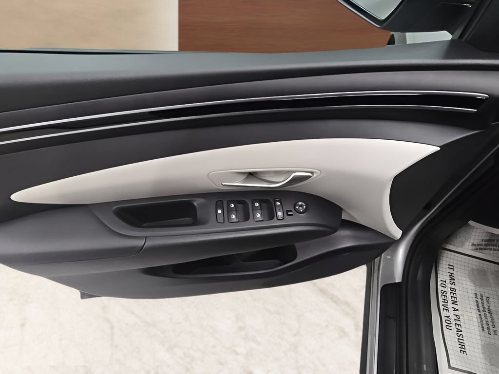 Certified 2024 Hyundai Tucson SEL AWD/4WD image 10