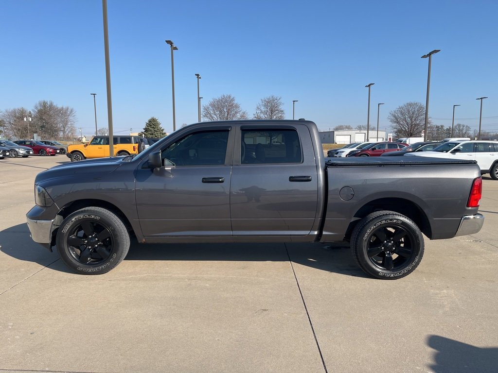 Used 2017 RAM 1500 Classic SLT image 2