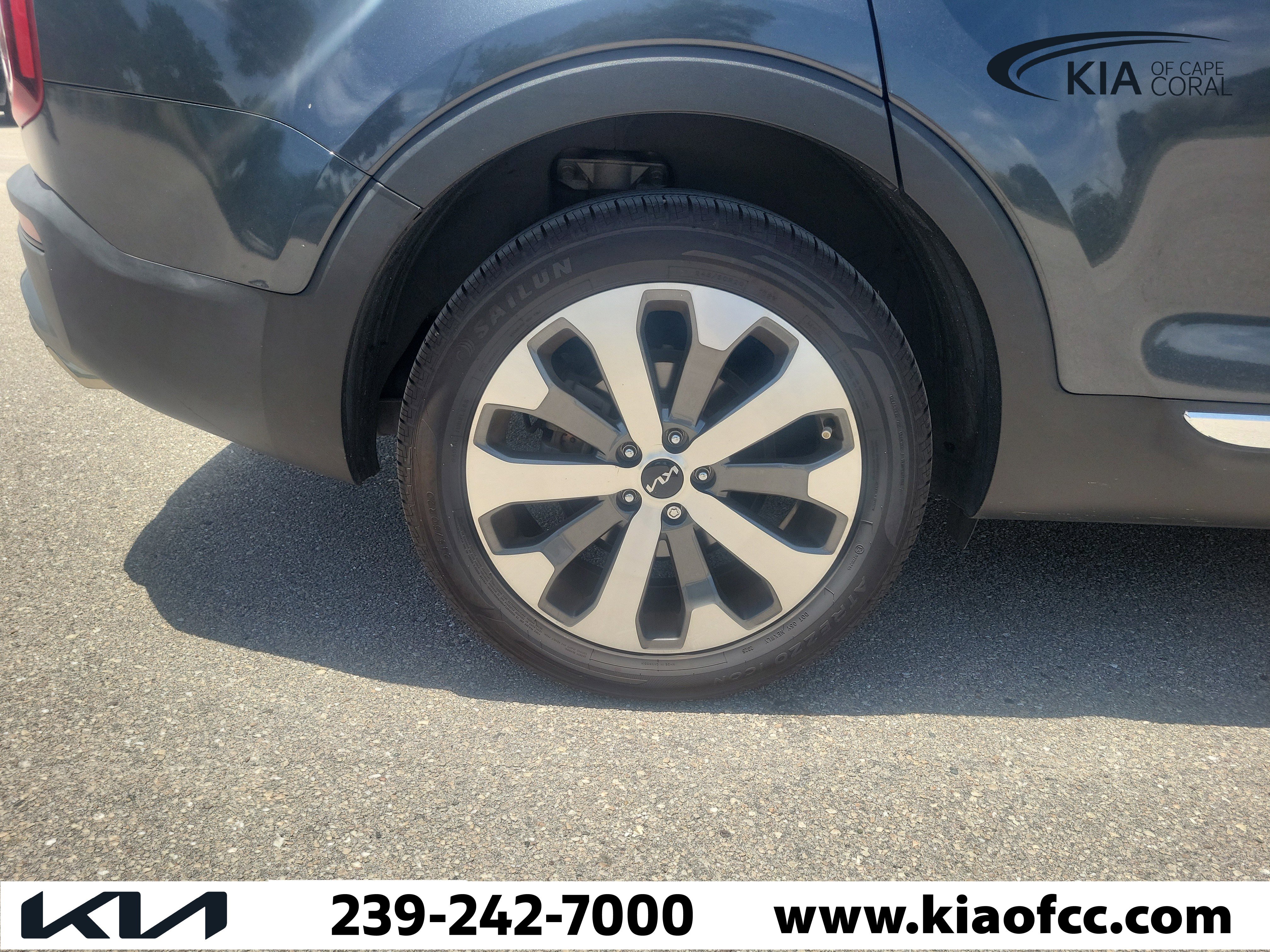 Certified 2022 Kia Telluride EX w/ EX Premium Package FWD image 9