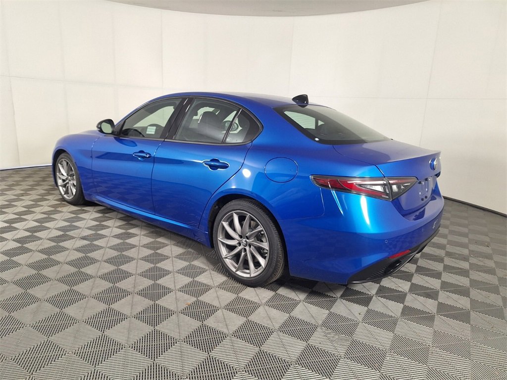 New 2025 Alfa Romeo Giulia image 9