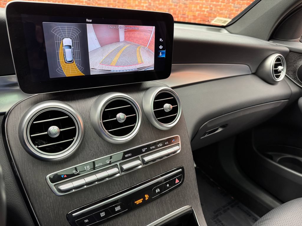 Used 2021 Mercedes-Benz GLC 300 4MATIC image 18
