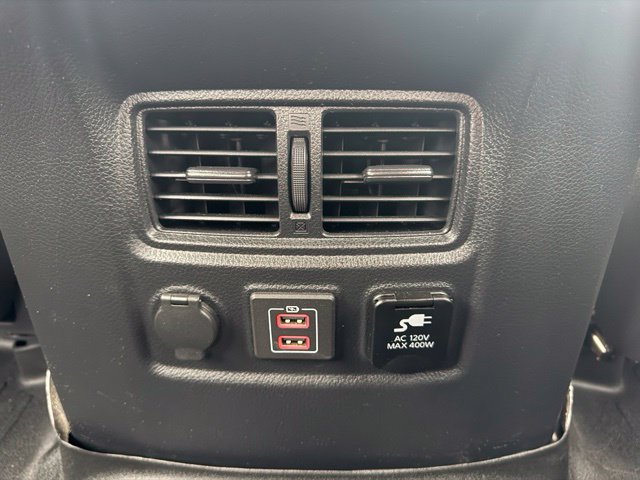 Used 2019 Nissan Titan SV w/ SV Convenience Package AWD/4WD image 31