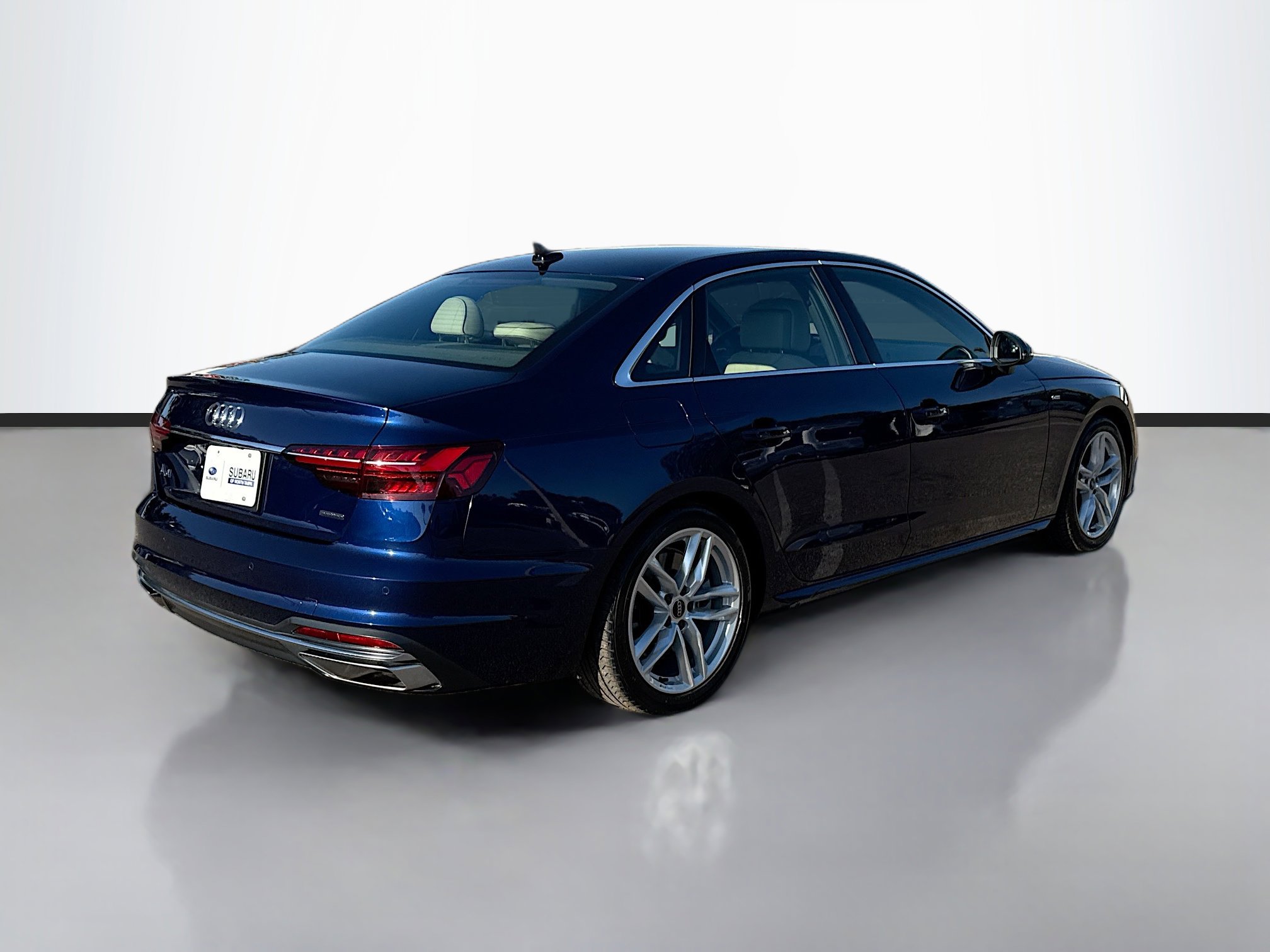 Used 2024 Audi A4 2.0T Premium w/ Convenience Package image 3