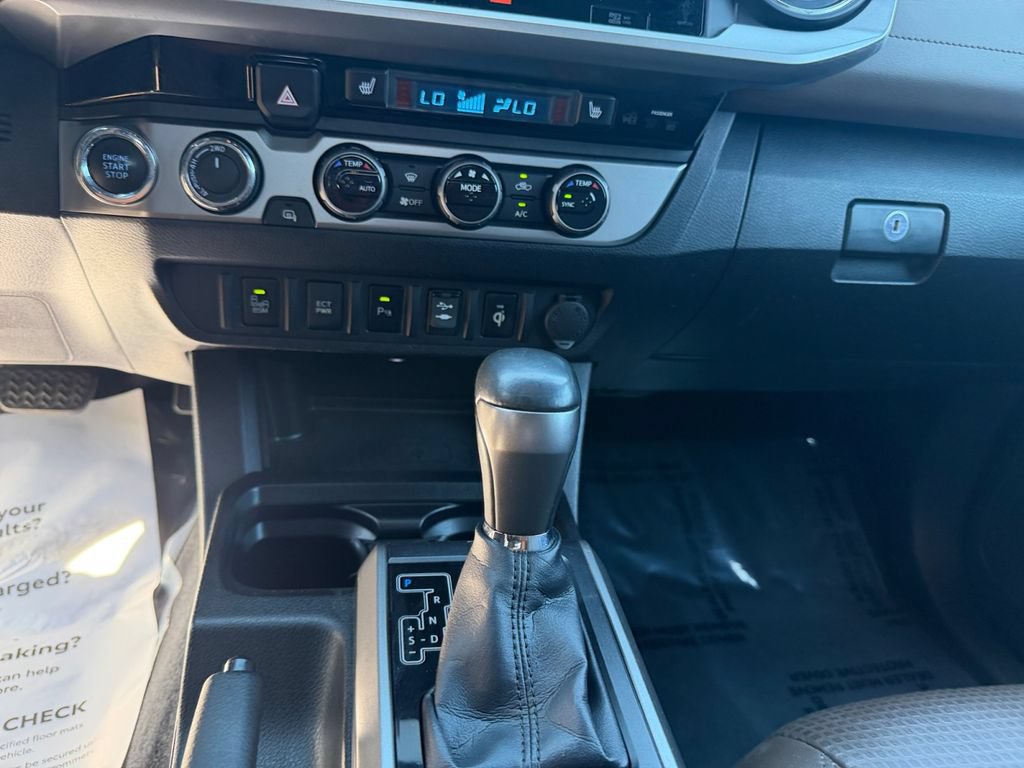 Used 2016 Toyota Tacoma Limited w/ Towing Package AWD/4WD image 11