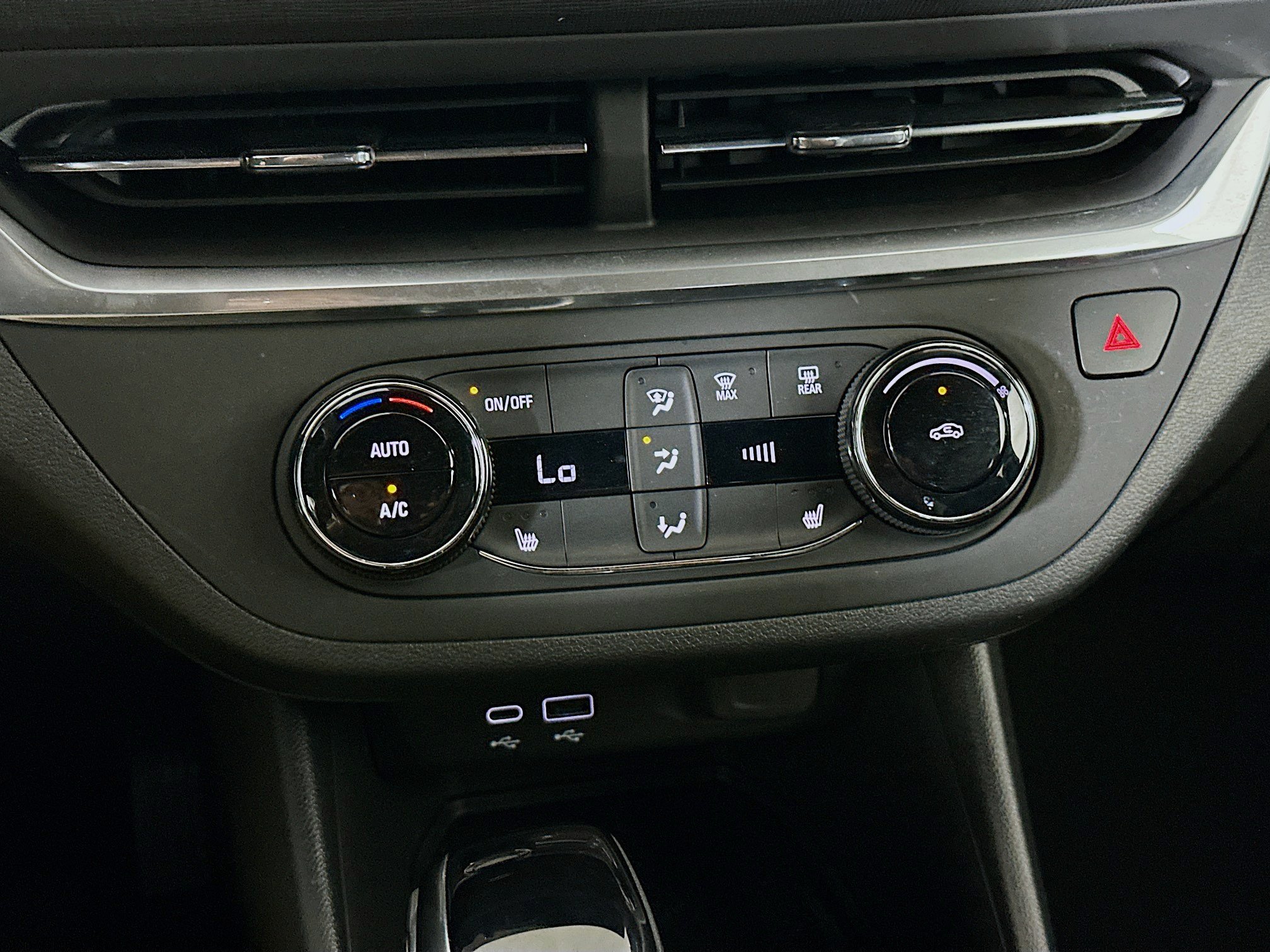 Used 2024 Buick Envista Preferred w/ Convenience I Package FWD image 23