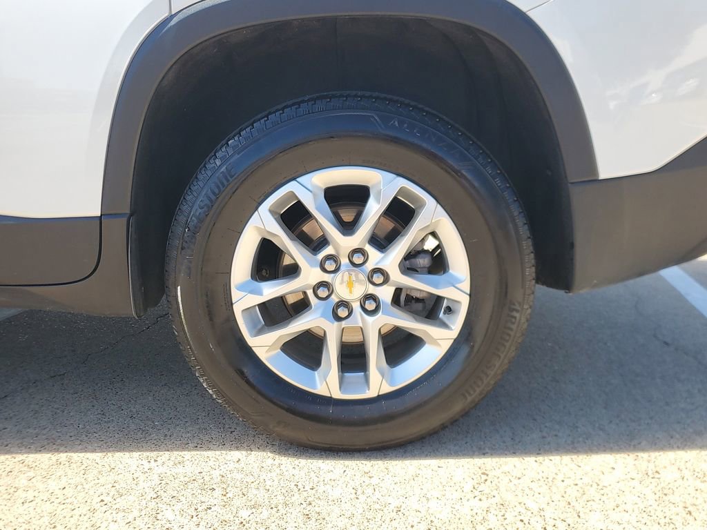 Used 2023 Chevrolet Traverse LS AWD/4WD image 7