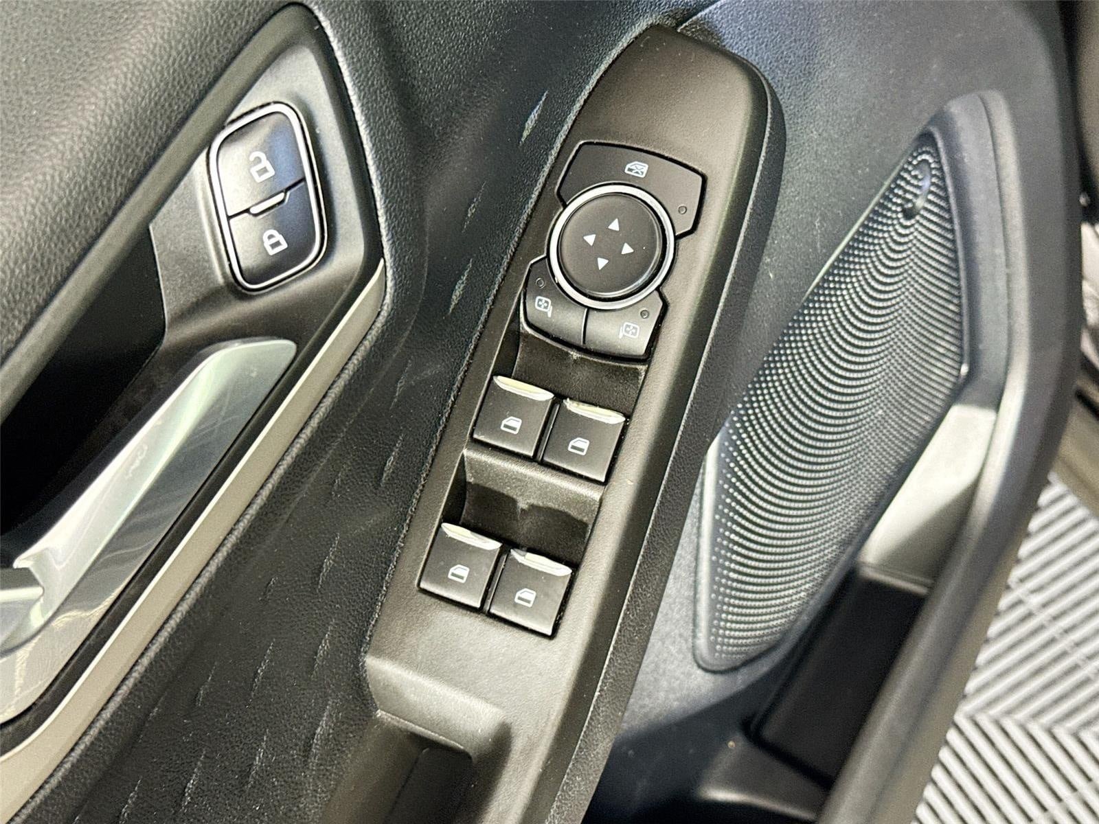 Used 2020 Ford Escape SE FWD image 20