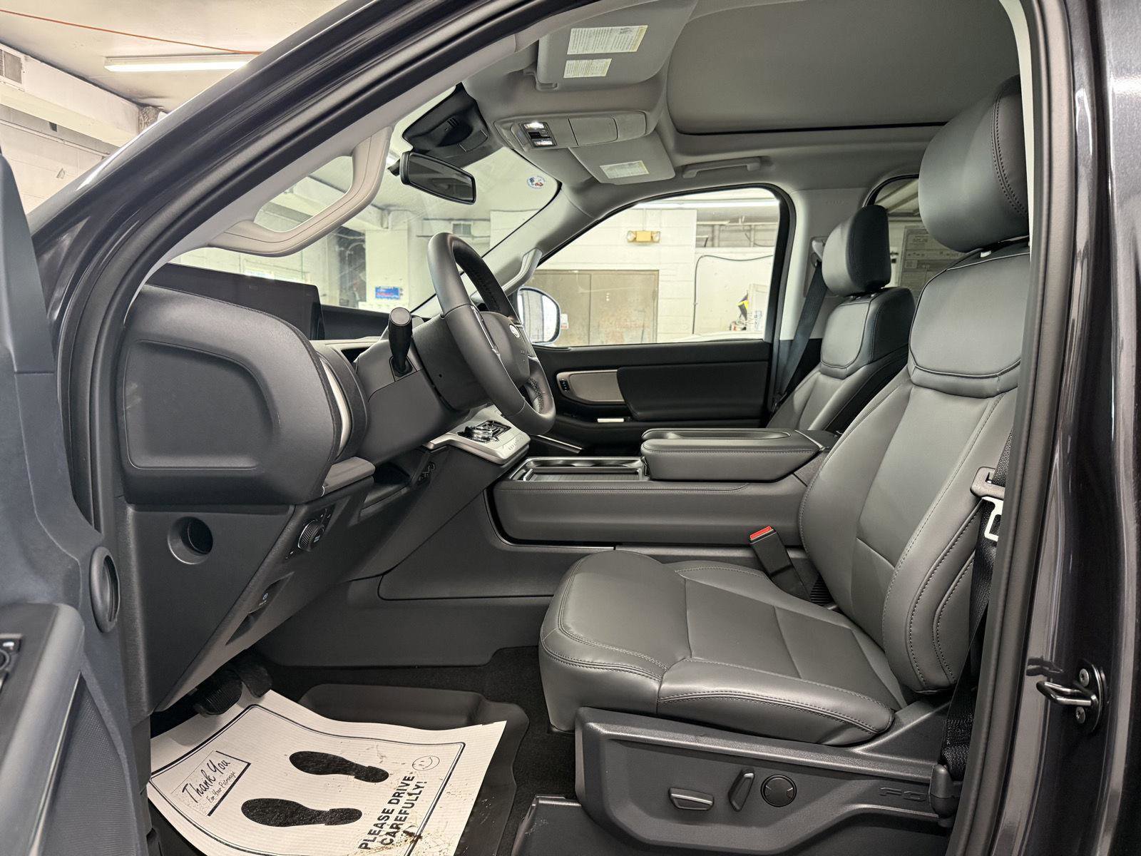 New 2026 Ford Expedition Active image 12