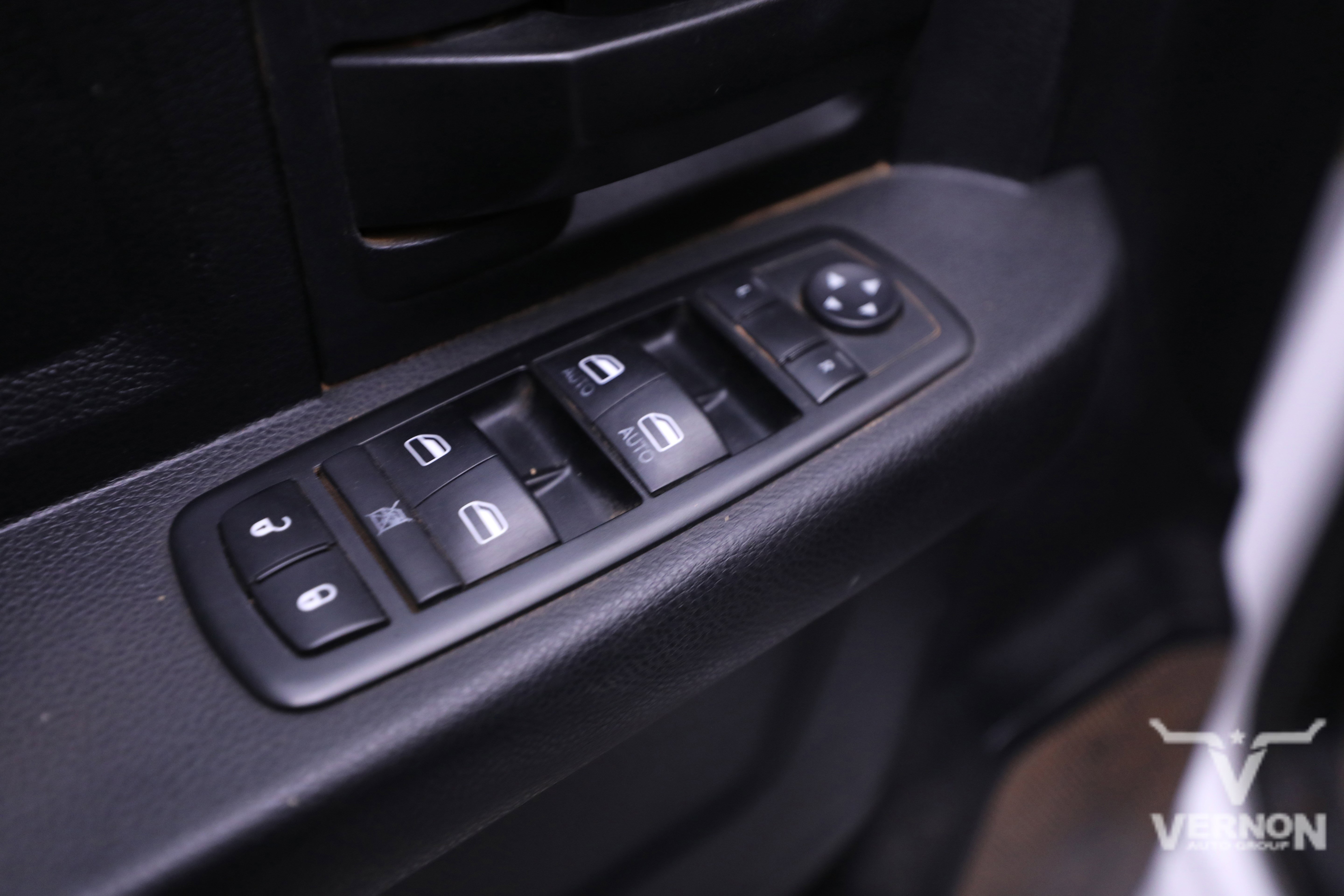 Used 2015 RAM 2500 Tradesman w/ Chrome Appearance Group image 17