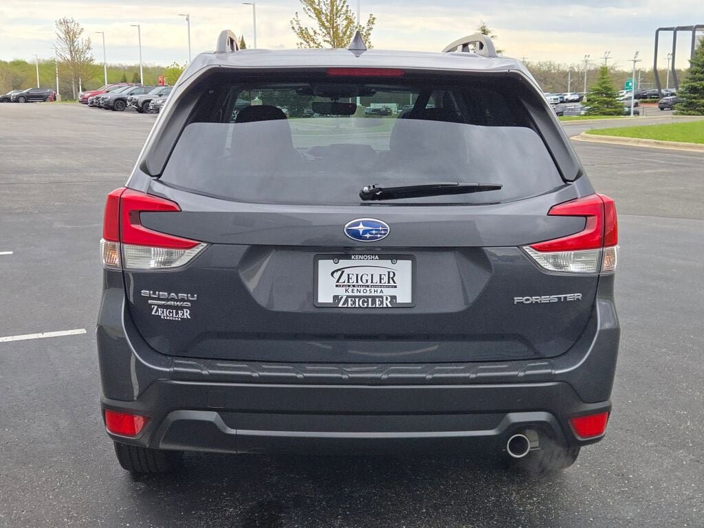 Certified 2023 Subaru Forester Limited AWD/4WD image 13