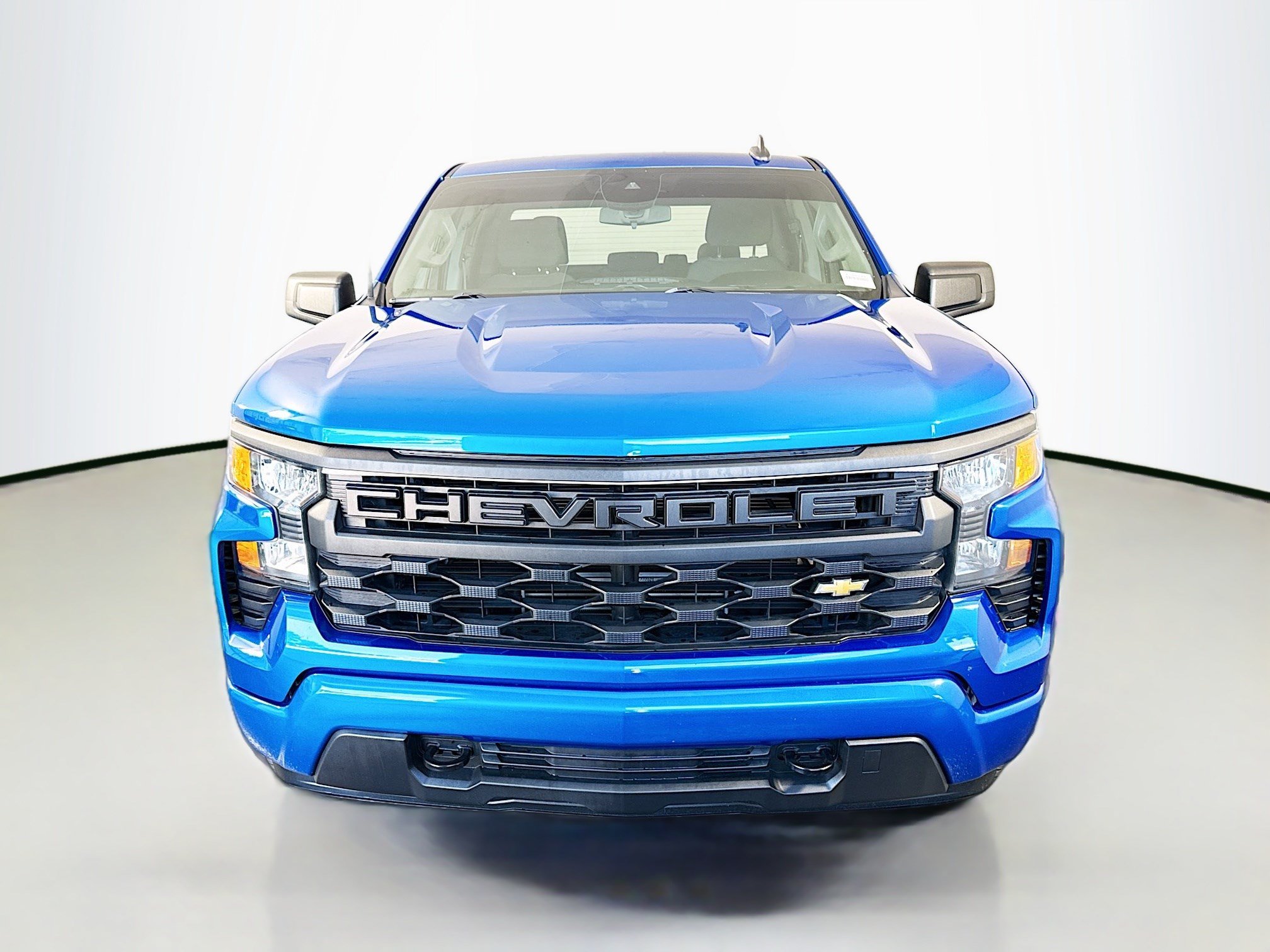 Used 2023 Chevrolet Silverado 1500 Custom RWD image 2
