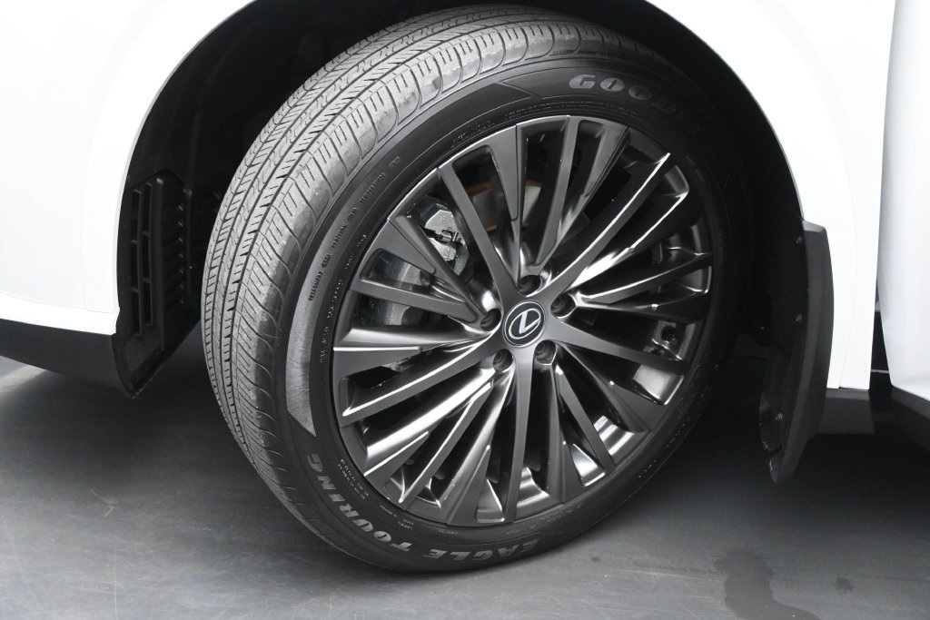 Used 2023 Lexus RX 350 FWD w/ Cold Area Package image 22