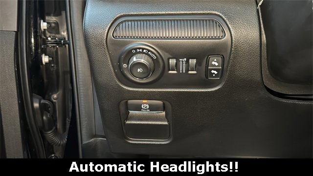 Used 2022 Jeep Wagoneer Series III w/ Convenience Group I image 6