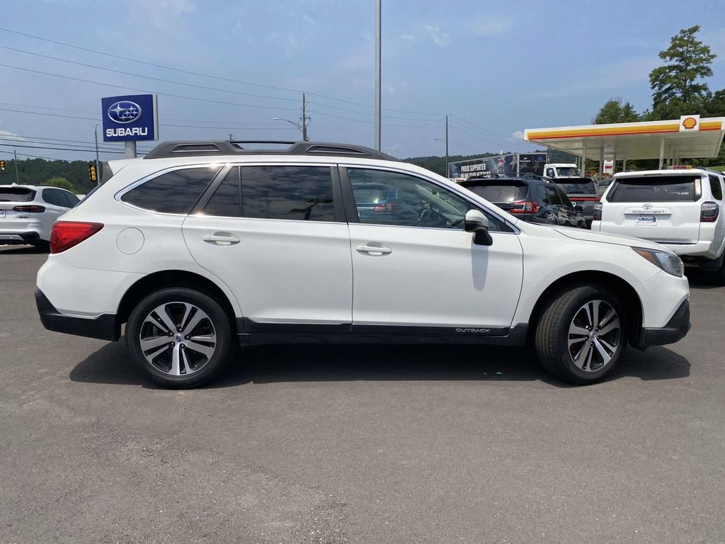 Used 2019 Subaru Outback 2.5i Limited AWD/4WD image 2