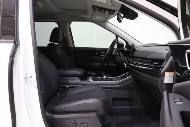 Used 2025 Kia Carnival SX Prestige FWD image 39