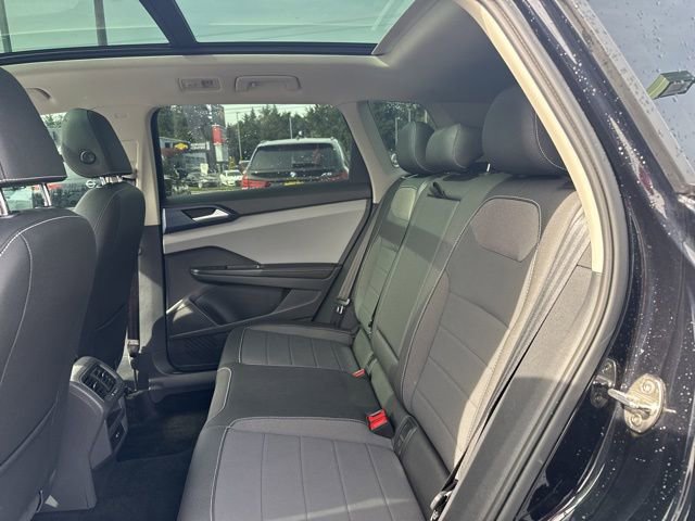 Used 2024 Volkswagen Taos SE image 16