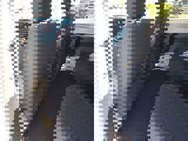 Used 2023 Chrysler Voyager LX image 15