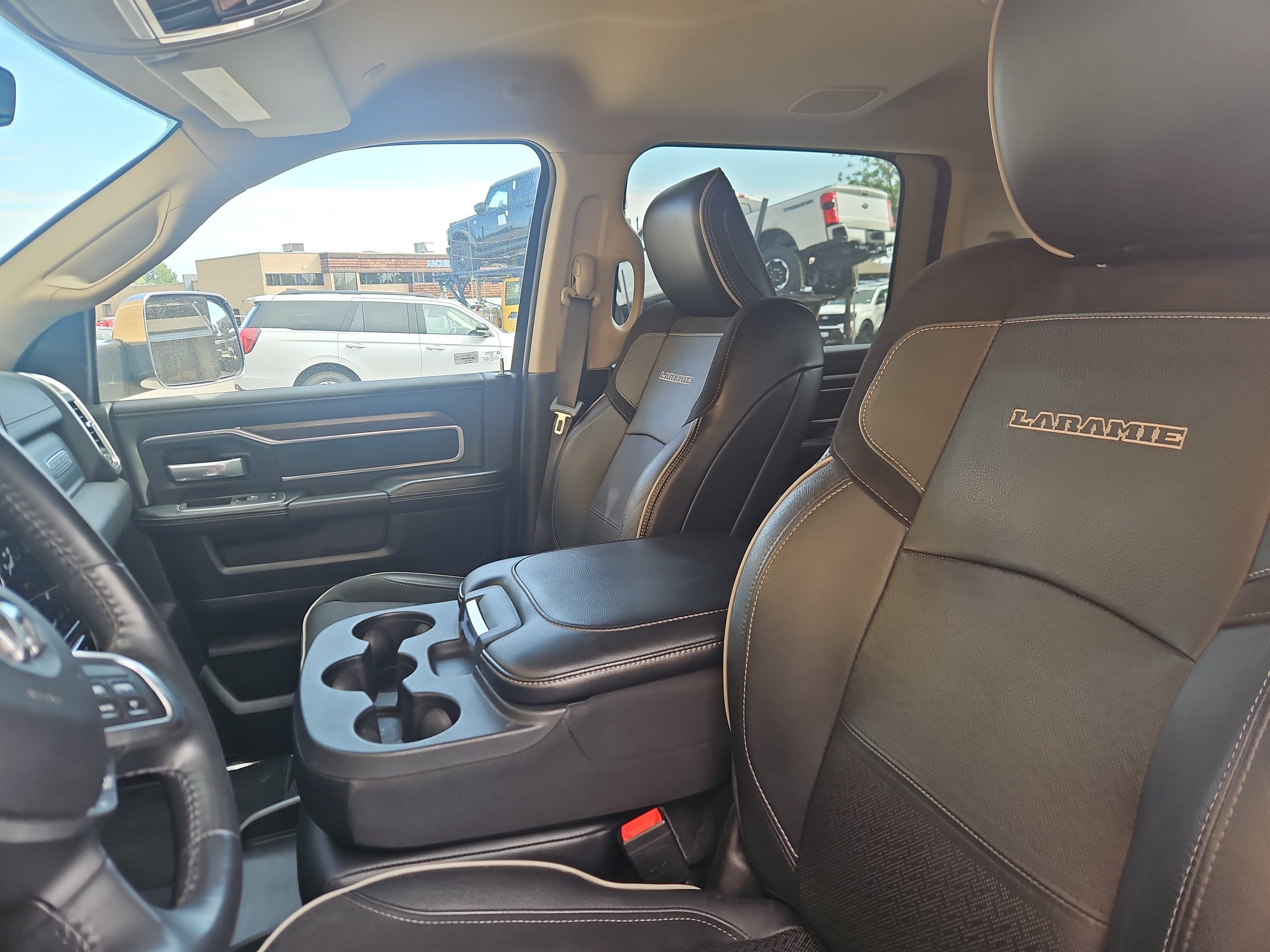 Used 2020 RAM 2500 Laramie w/ Body Color Bumper Group AWD/4WD image 3