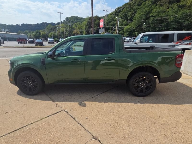 New 2025 Ford Maverick Lariat w/ Black Appearance Package AWD/4WD image 4