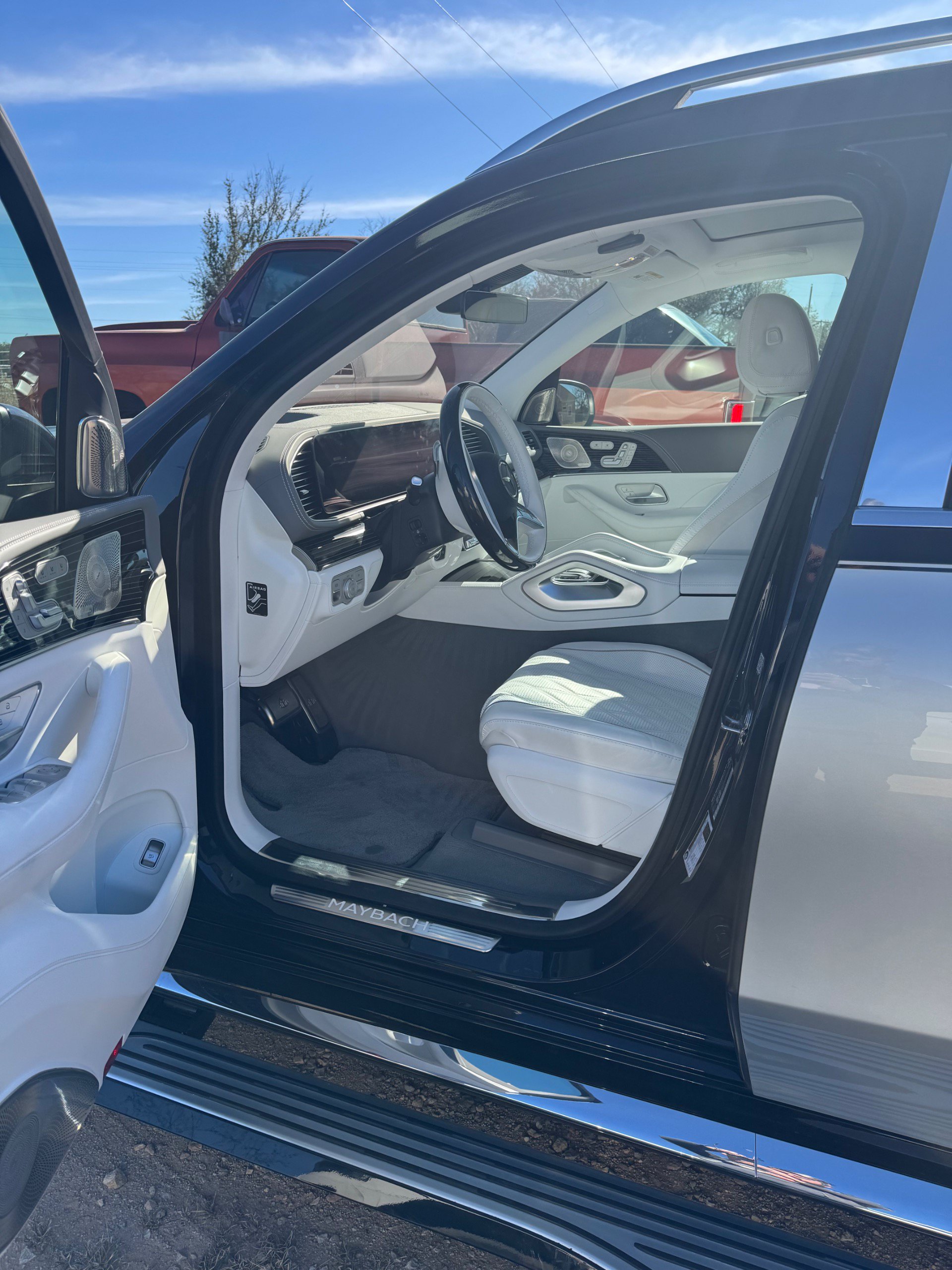 Used 2024 Mercedes-Benz Maybach GLS 600 4MATIC image 20