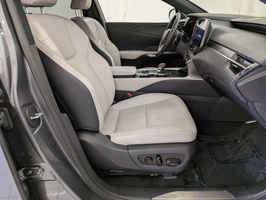 Used 2023 Lexus RX 350 Premium Plus w/ Cold Area Package AWD/4WD image 34