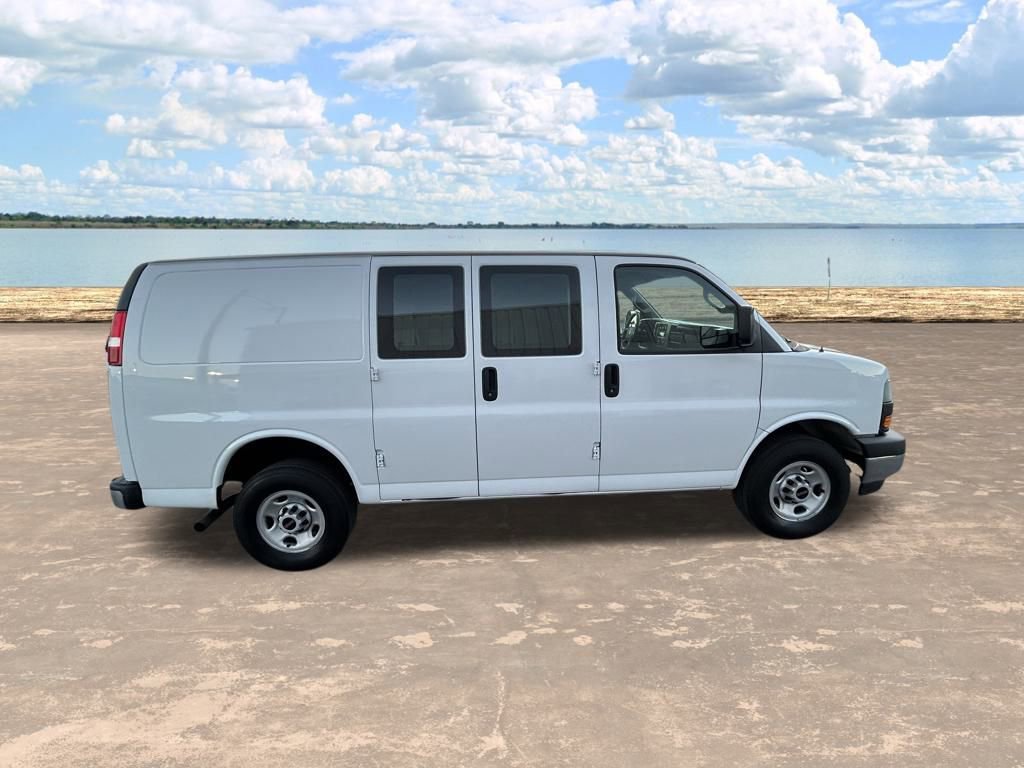 Used 2023 GMC Savana 2500 w/ Driver Convenience Package image 4