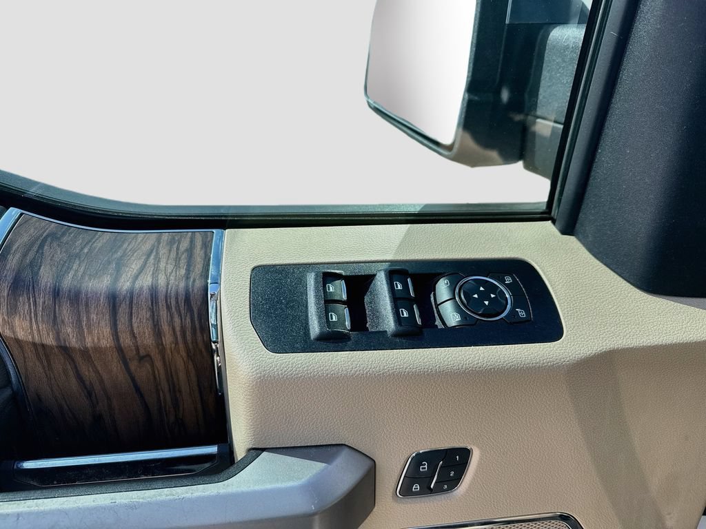 Used 2019 Ford F150 Lariat RWD image 9
