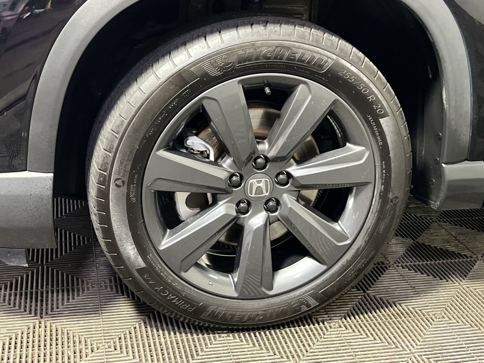 Used 2025 Honda Pilot Sport image 12