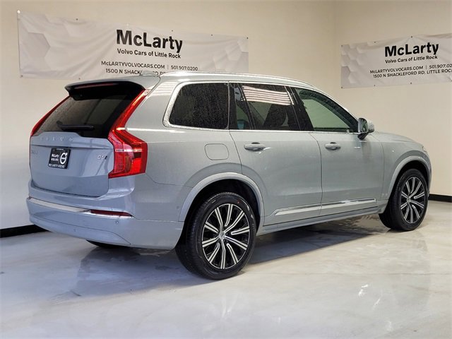 Certified 2025 Volvo XC90 B6 Plus image 3
