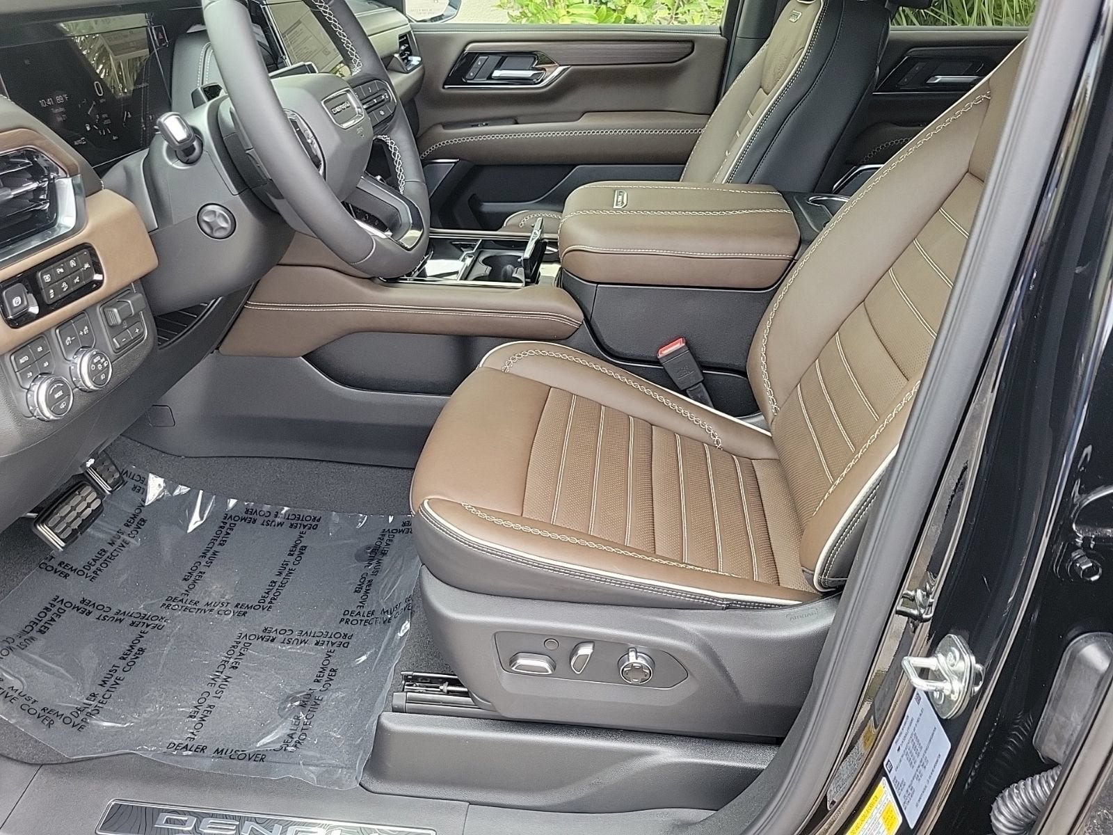 New 2026 GMC Yukon XL Denali Ultimate AWD/4WD image 11