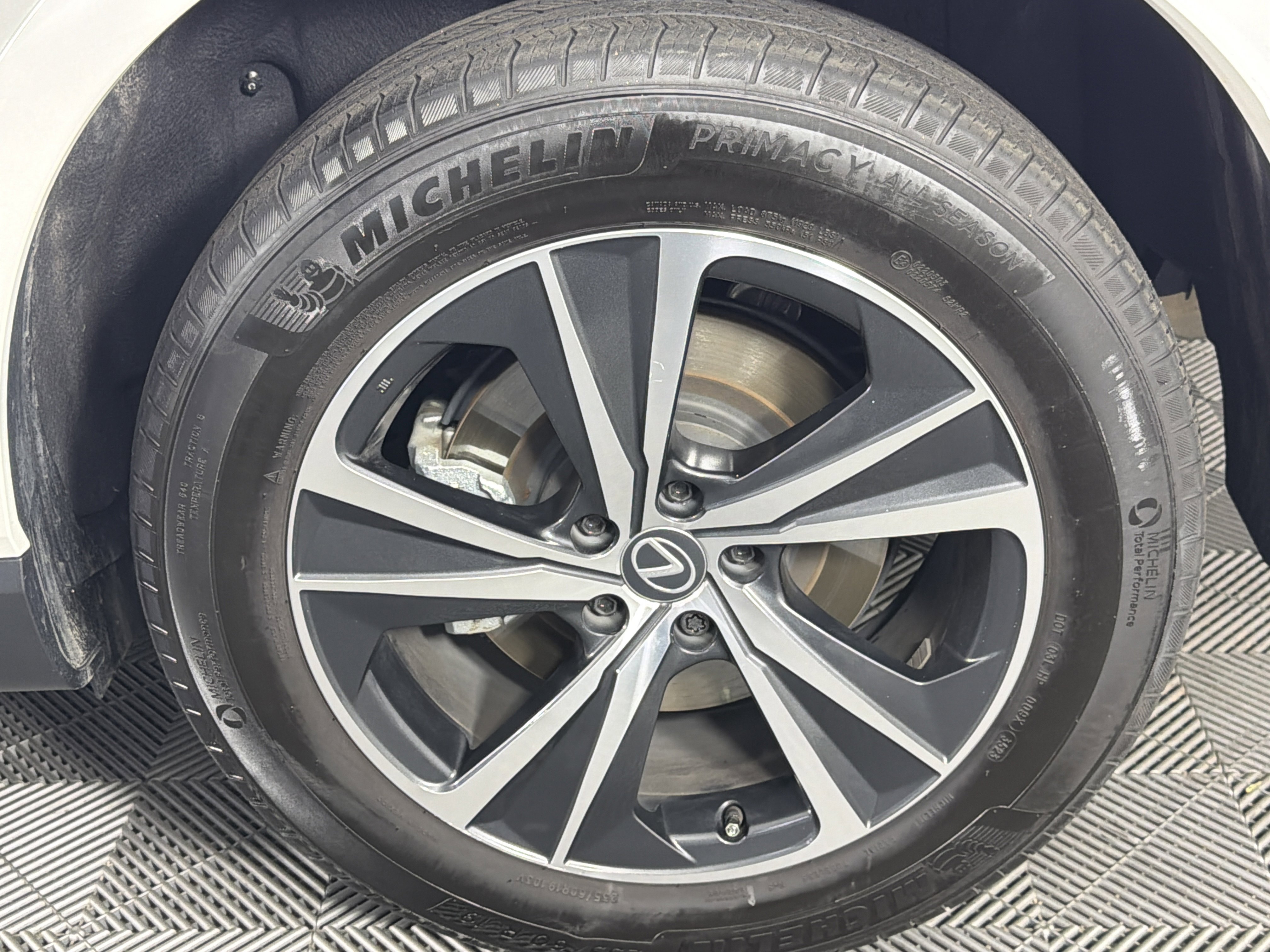 Used 2024 Lexus RX 350 AWD w/ Technology Package image 5