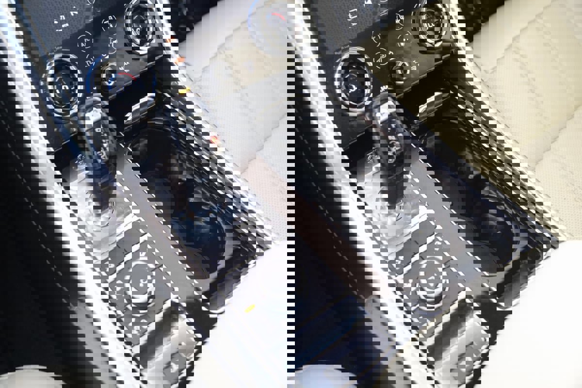 Used 2021 Land Rover Range Rover Sport HSE Silver Edition image 30